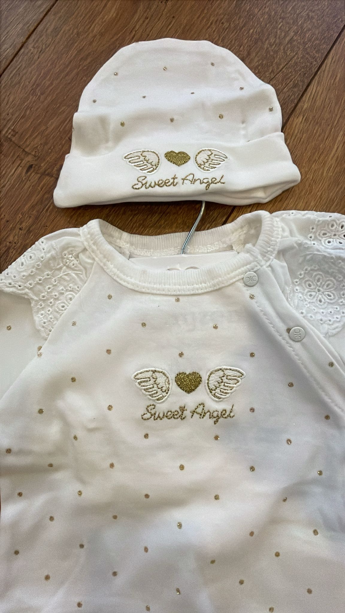 Sweet Angel 5-Piece Newborn Set In 100 Percent Soft Cotton With Delicate Embroidery And Breathable Comfort