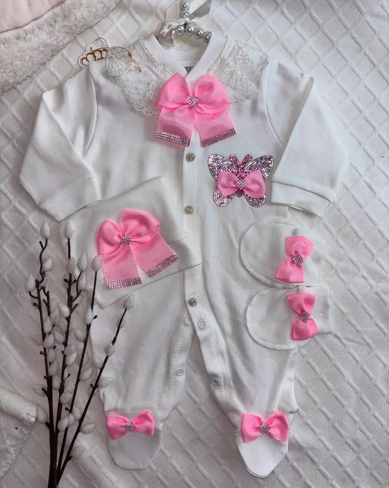 Exclusive Butterfly Babyset Luxe 100 Percent Cotton Newborn Gift Trio With Butterfly Charm - 50/56 Newborn - Babyset
