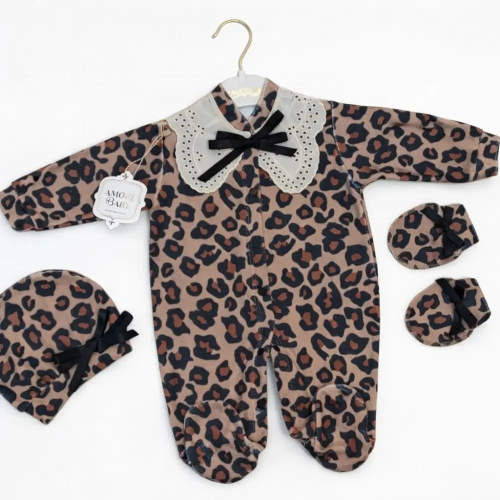 Sweety Leopard Classic Baby Pure Cotton Playsuit With Leopard Print Collar And Matching Hat - 50/56 - Baby Boxpakje